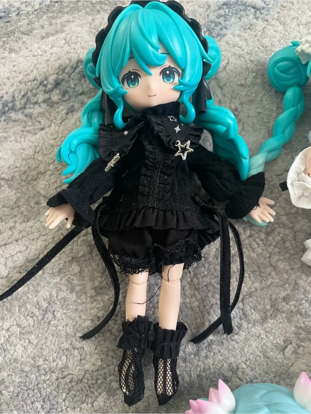 Hatsune Miku Plastic Figure Lot of 3 Mini Dolls/Figures w/ Outfits, Anime